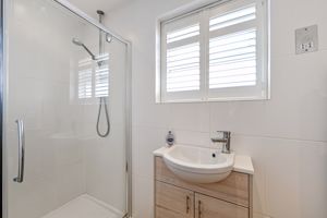 En-Suite - click for photo gallery